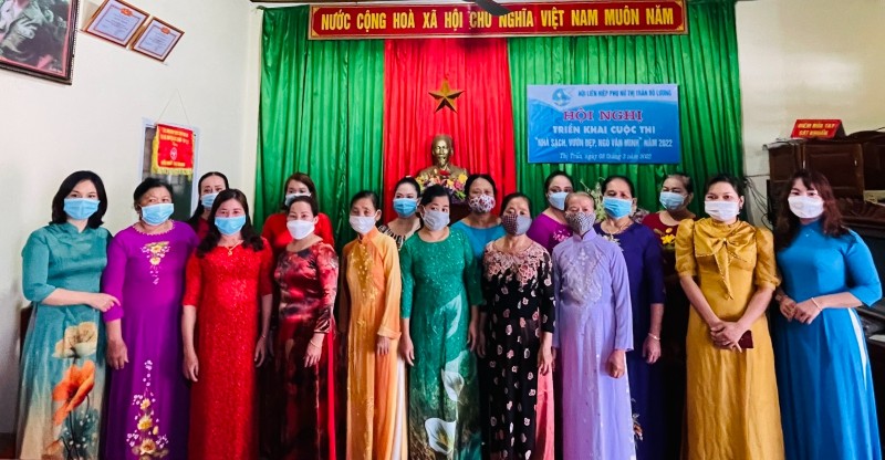 Chi hội phụ nữ khối 6 Thị trấn Đô Lương tổ chức triển khai cuộc thi "Nhà sạch, vườn đẹp, ngõ văn minh"