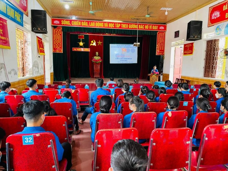Đoàn Thanh niên Thị trấn Đô Lương khai giảng lớp “Cảm tình Đoàn” năm 2022