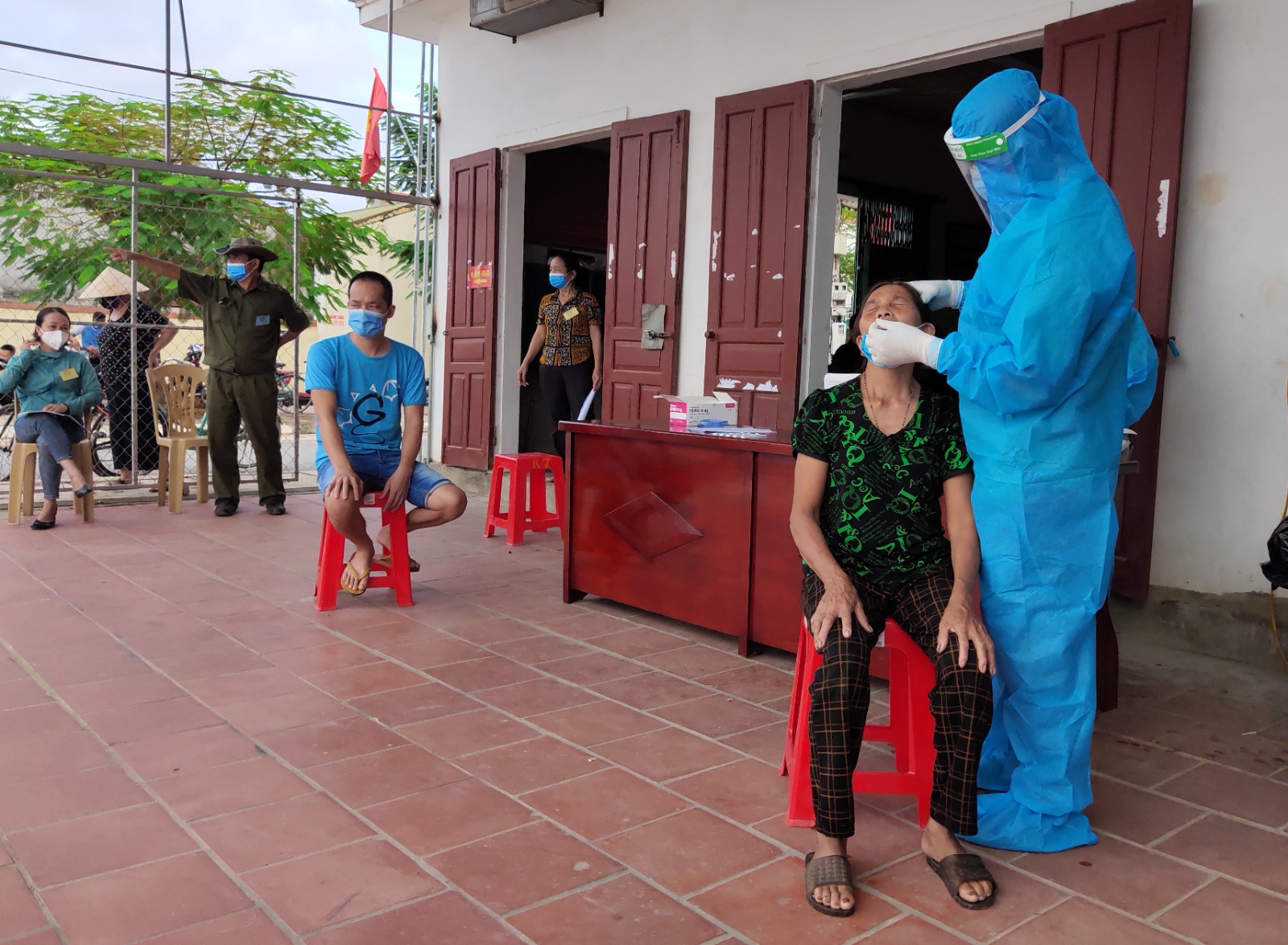 Thị trấn Đô Lương chủ động trong công tác phòng chống dịch Covid-19