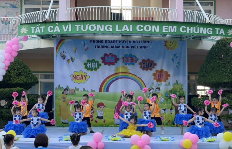 Trường mầm non Việt Anh tổ chức khai giảng năm học mới