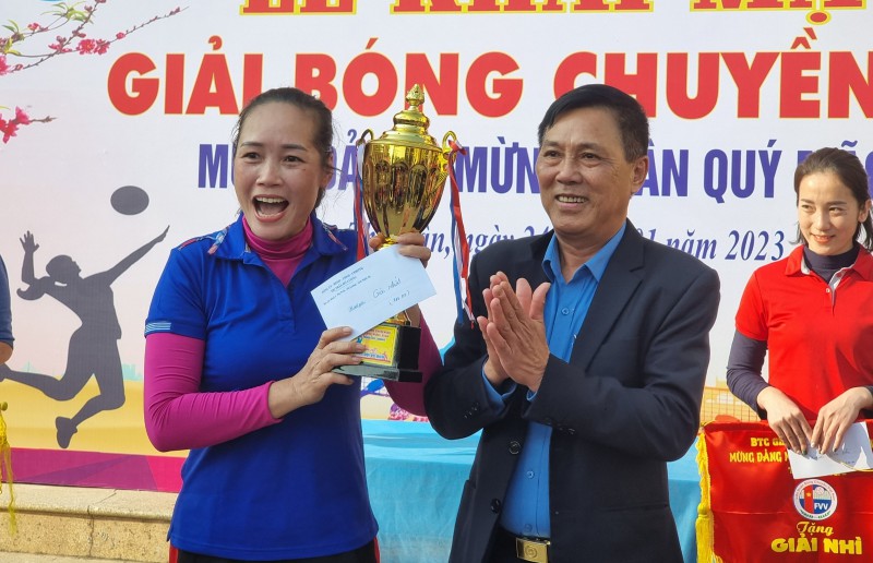 Thị trấn Đô Lương tổ chức thành công giải bóng chuyền nữ mừng Đảng, mừng Xuân 2023