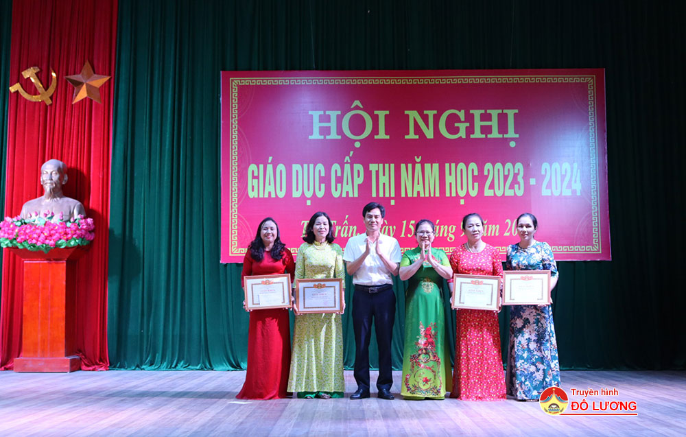 Thị trấn Đô Lương tổ chức hội nghị Giáo dục năm học 2023 – 2024